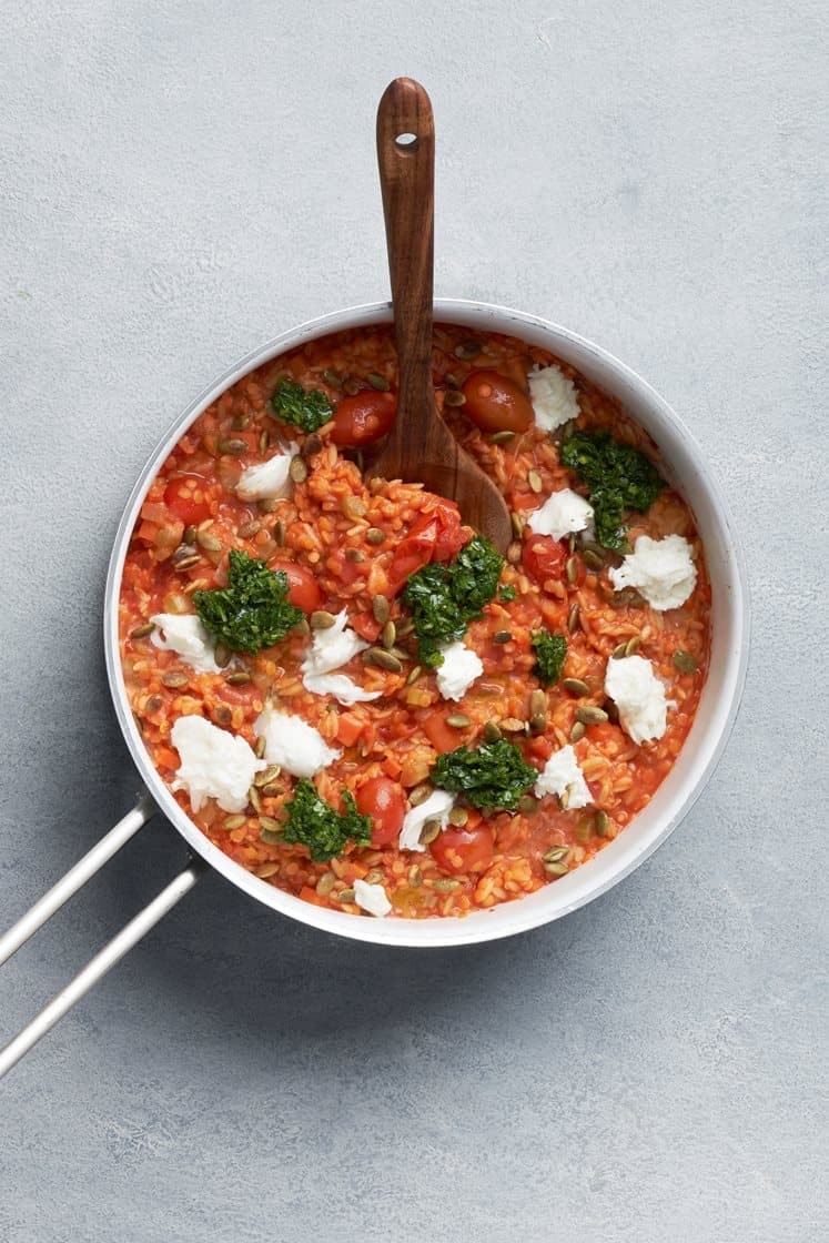 Linsgryta med risoni och mozzarella