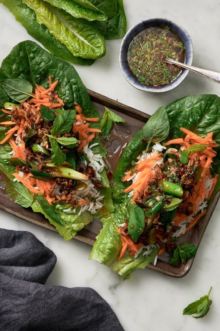 Asiatisk fläskfärs med ingefära, mynta och nemsås