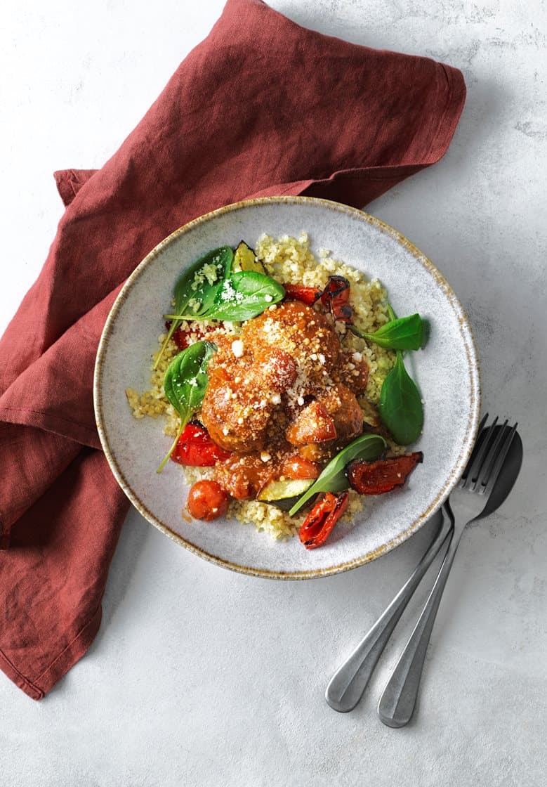 Polpette di Salsiccia - italienska köttbullar i tomatsås och bulgursallad
