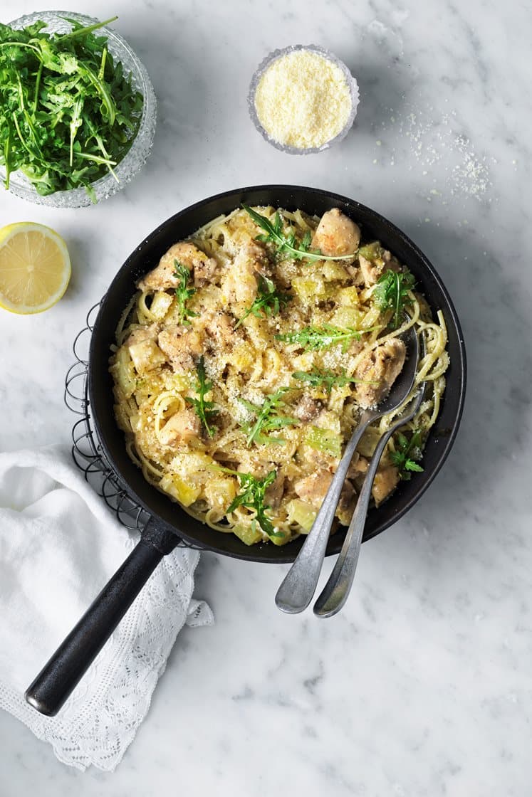 Linguine med kyckling, fänkål, citron och parmesan