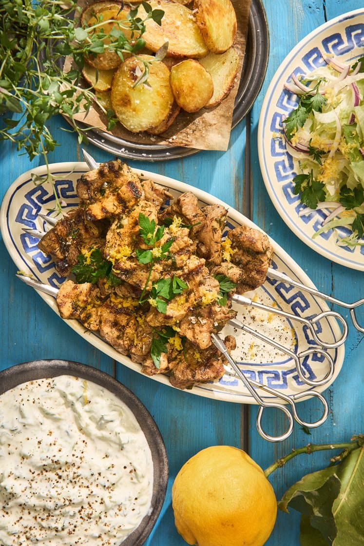 Souvlaki - grillade fläskkarréspett med tzatziki och citron 