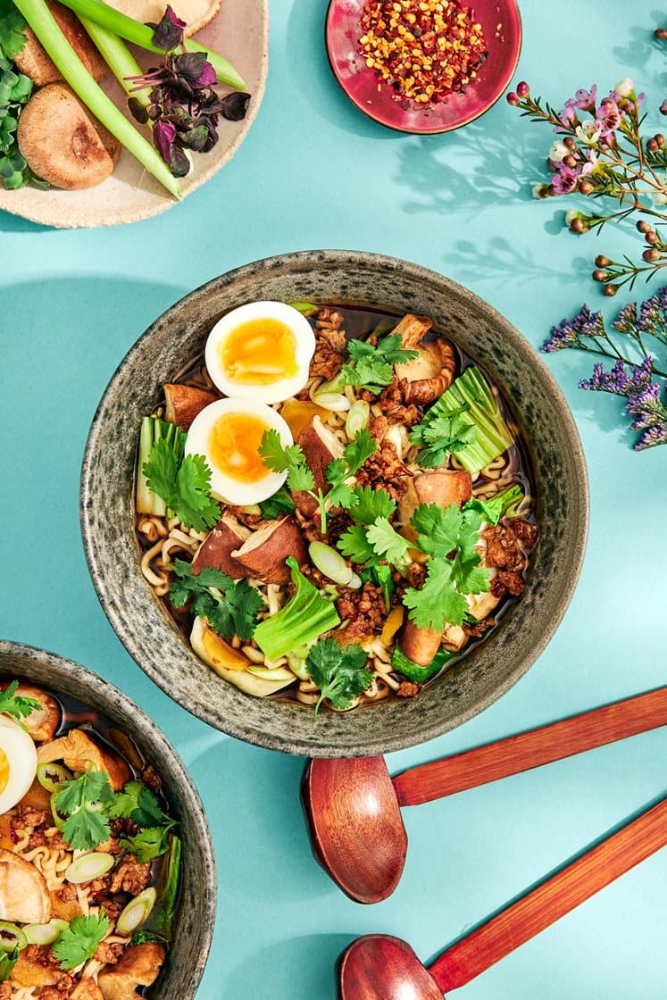 Pork ramen - Nudelsoppa med sojastekt fläskfärs, löskokt ägg och shiitakesvamp