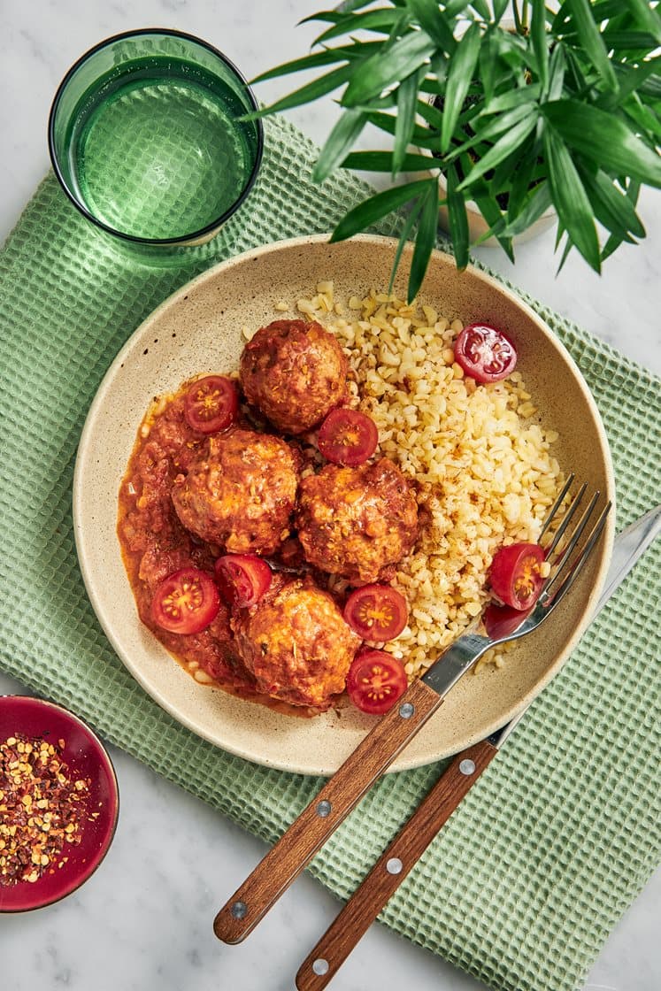 Marockanska kalkonfrikadeller i kryddig tomatsås