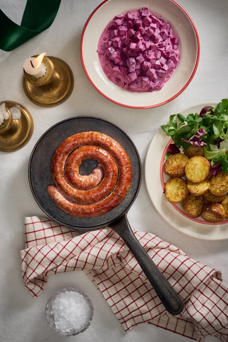 Toulousekorv med krämig rödbetssallad och fänkålsrostad potatis 