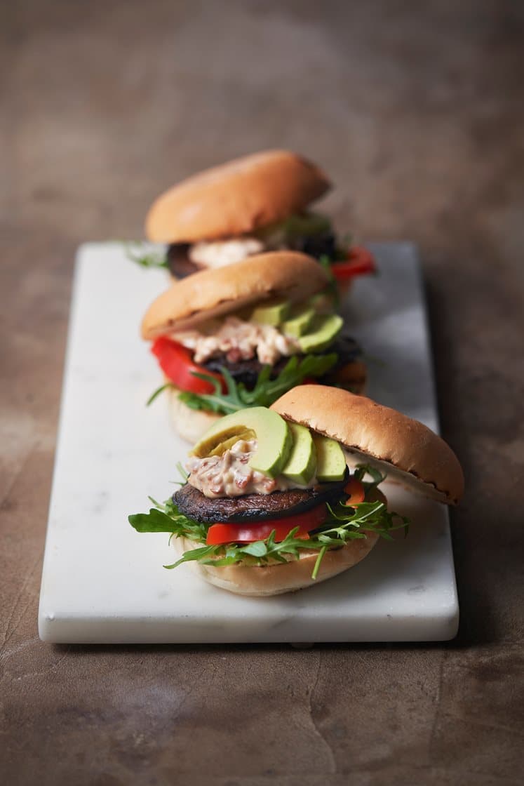 Portabelloburgare med tomataioli