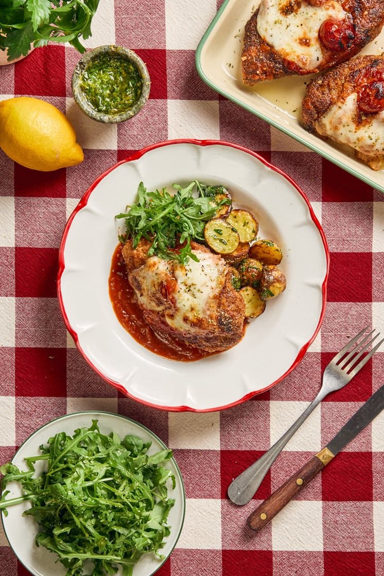 Pollo alla parmigiana - Parmesanpanerad kyckling med tomatsås, mozzarella och gremolata