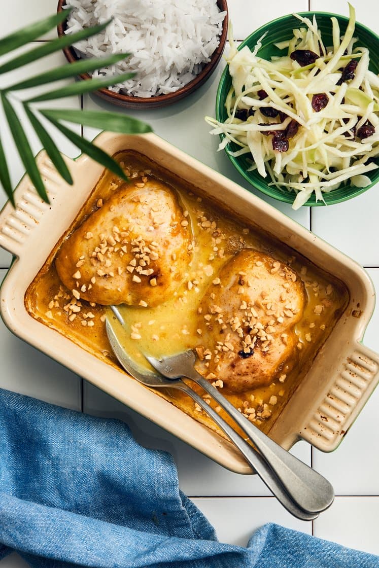 Ugnsbakad kyckling i mango chutneysås med jordnötter