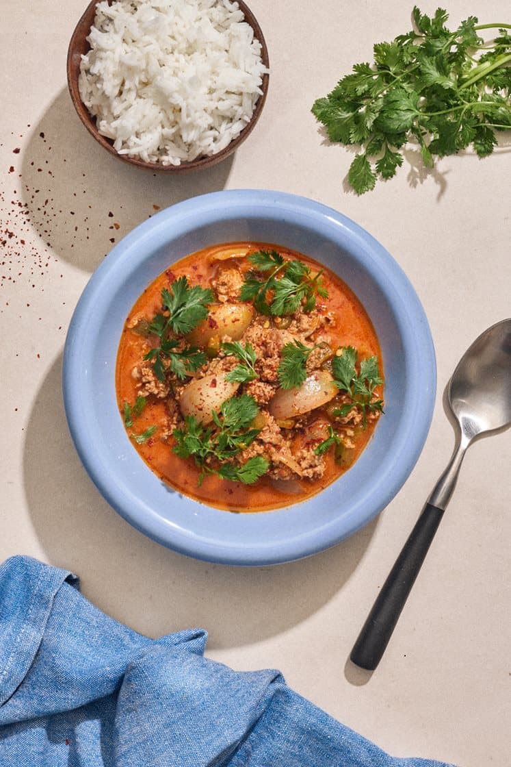Brasiliansk kokoscurry med kalkonfärs, paprika, lime och koriander