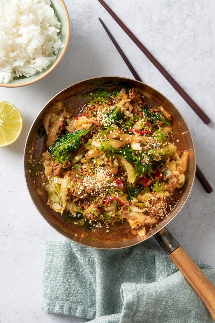 Asiatisk fläskfärs med lime, ingefära, chili och sesamfrön