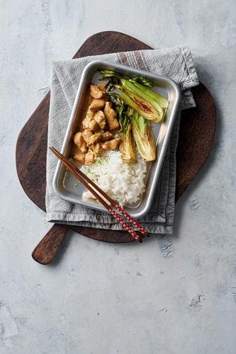 Kyckling i limesås med jasminris och pak choy