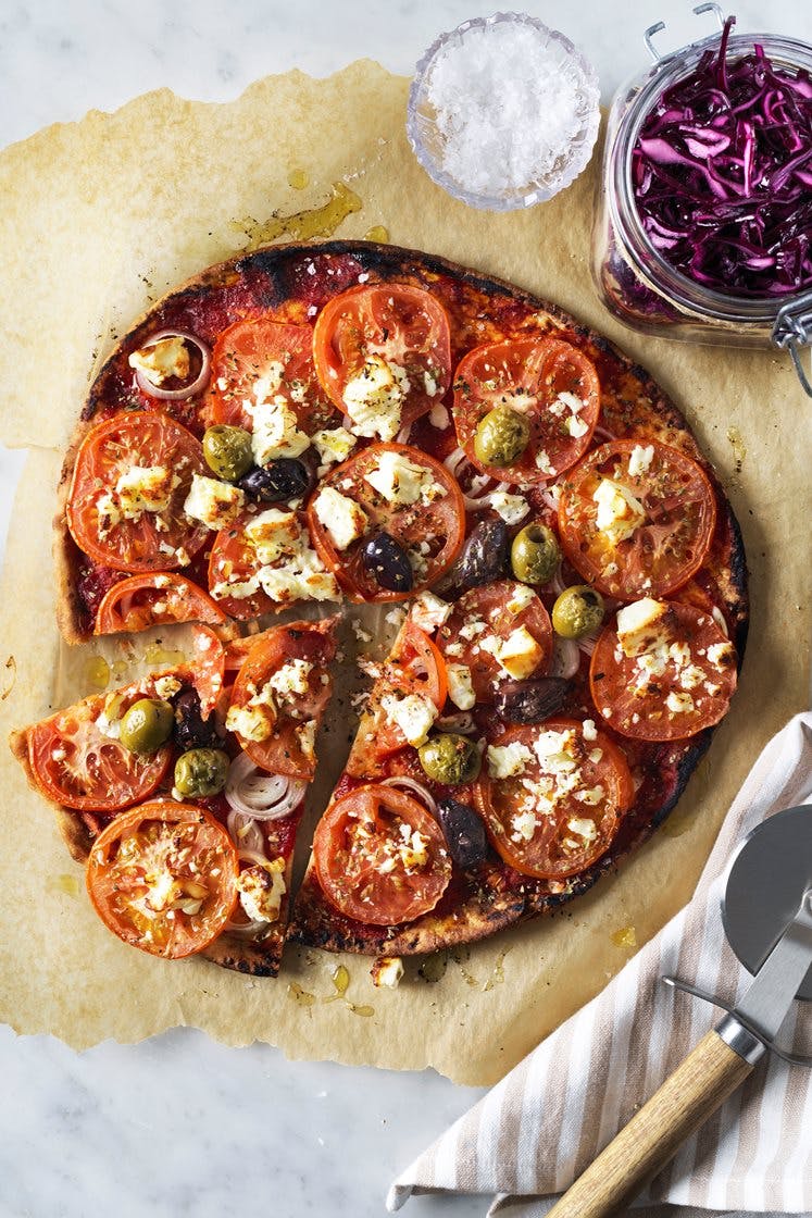 Pizza à la greca med fetaost och oliver 