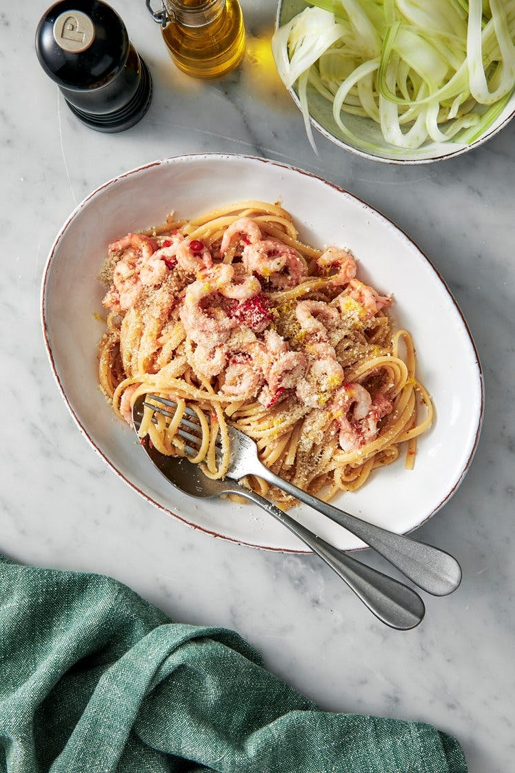 Pastarosso med räkor, parmesan och fänkål